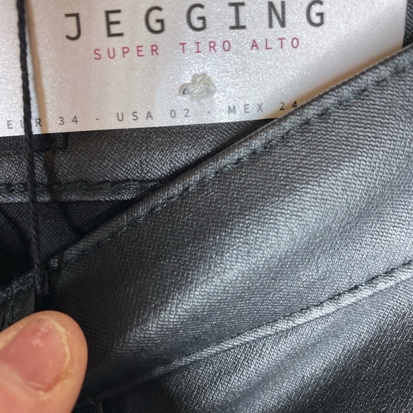 ASOS Stradivarius Black Coated Jeggings - Picture 5 of 8